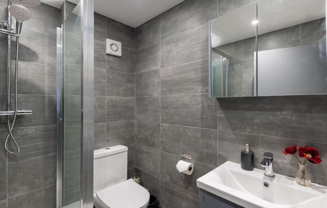 Spacious And Modern 4 Bed Apartment Next To Borough Station London Exterior photo