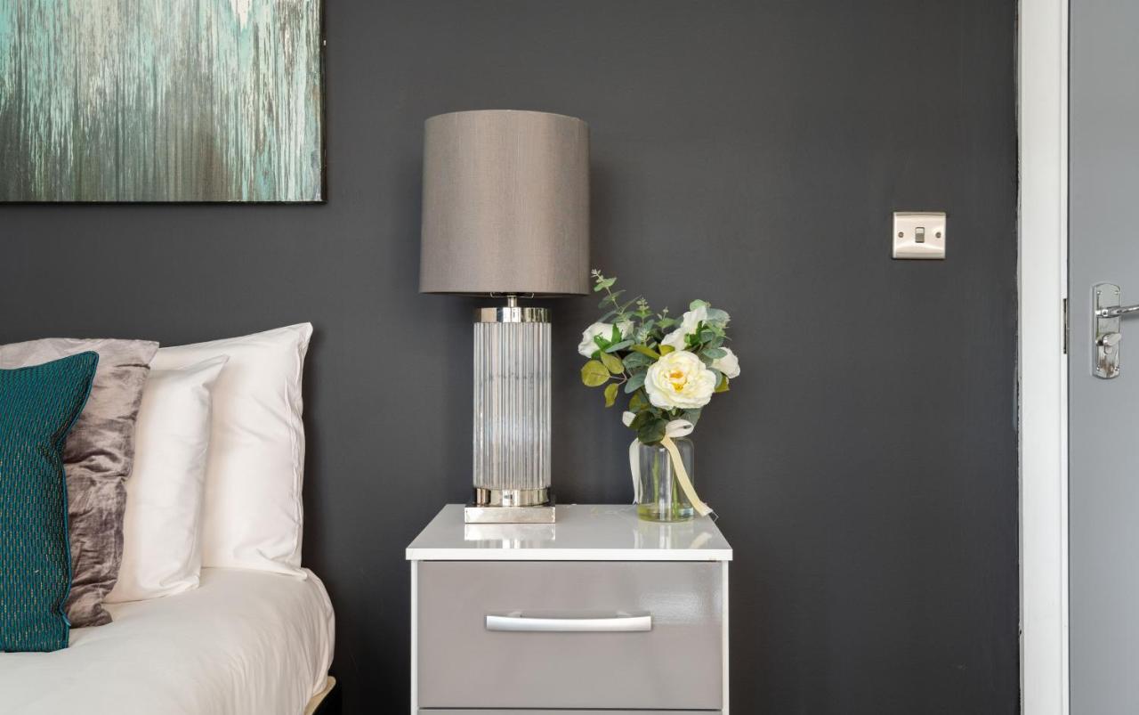 Spacious And Modern 4 Bed Apartment Next To Borough Station London Exterior photo